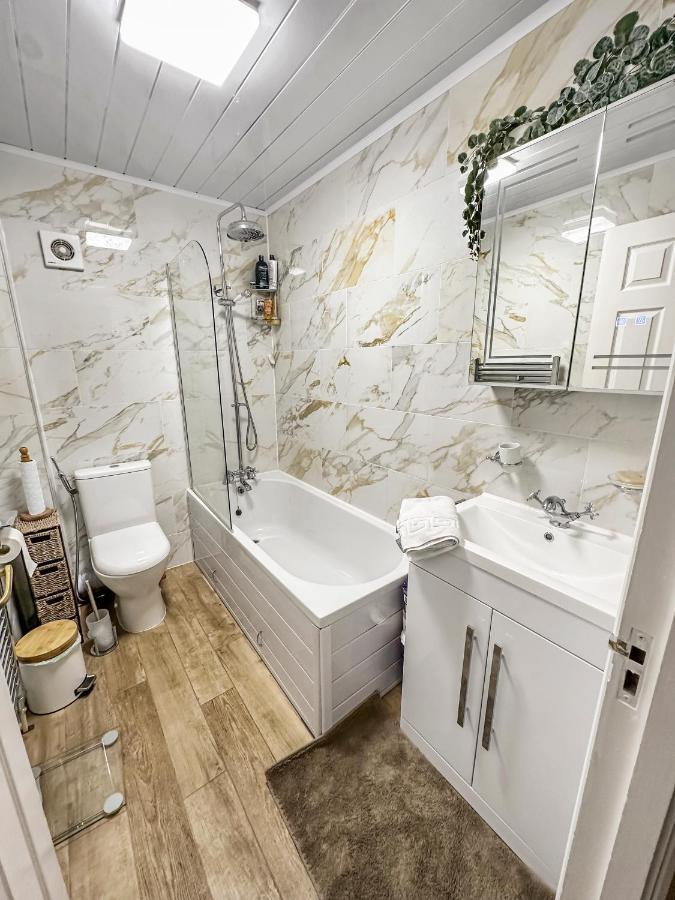 Comfortable 2 Bedroom Flat In The City Centre Единбург Екстер'єр фото